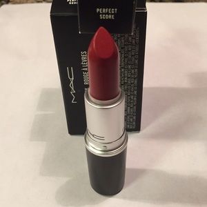 Mac lipstick Perfect Score